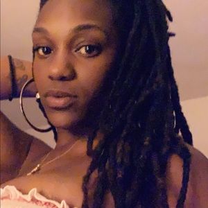 Meet your Posher, Stephanie